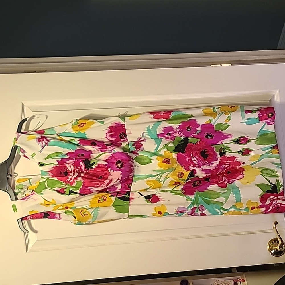 Sleeveless Floral Sheath Dress in White with Fuchsia & Yellow